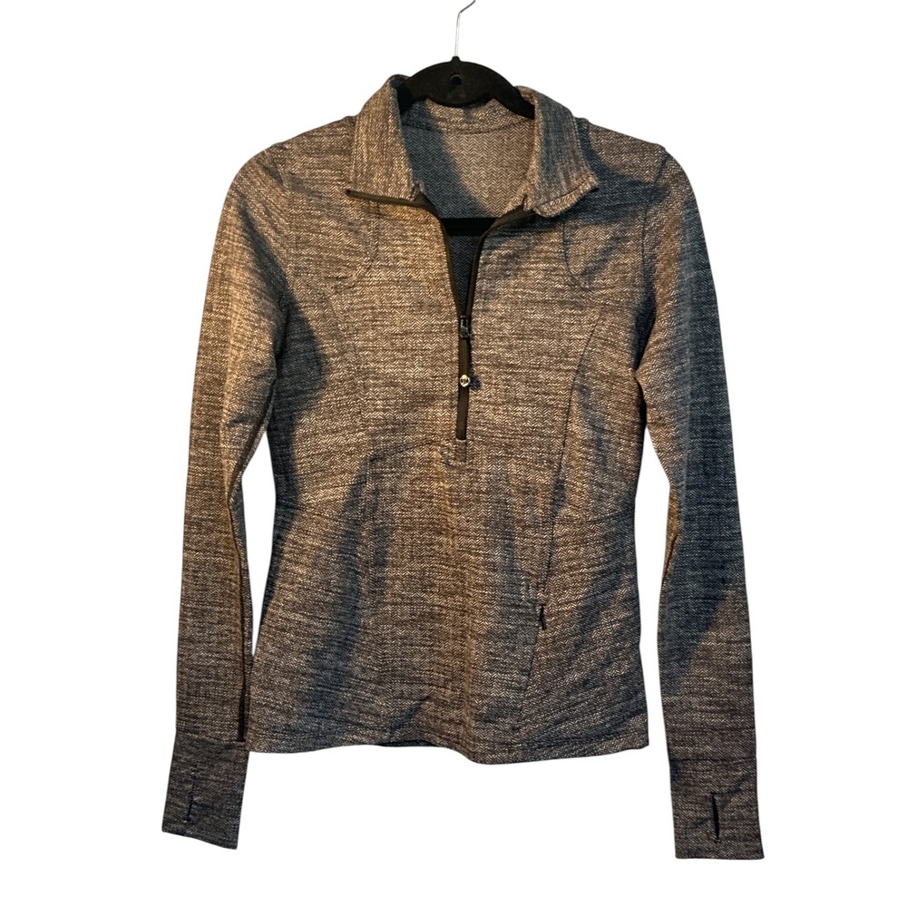 Lululemon Extra Mile 1/2 Zip Pullover With thumbholes